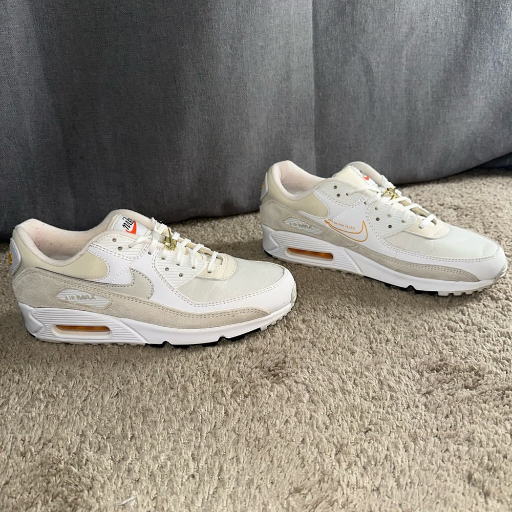 Nike Air Max 90 SE First Use White Gold